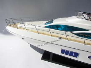 AZIMUT 64 FLYBRIDGE MODÈLE DE BATEAU EN BOIS Fabriqué à la main Style nautique Décoration de la maison Navire fabriqué au Vietnam Vente en gros avec remise - Product Image 3