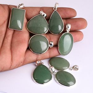 BeautifulGreen Aventurine Pendentif Design Fait Main 100% Pierre Précieuse Naturelle Exclusive Unique Design Pendentif Véritable Pierre Précieuse Naturelle - Product Image 2