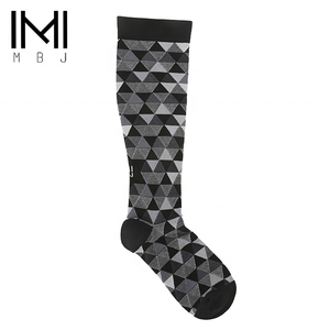 Offre Spéciale personnalisé performance compression tennis chaussettes hautes pour hommes - Product Image 3
