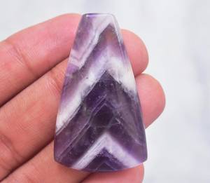 Lote de Gemas Sueltas de Amatista Chevron Natural de Alta Calidad, Opalescente, 30-55mm, Venta al Por Mayor para Fabricación de Joyas y Dentaduras Postizas - Product Image 3