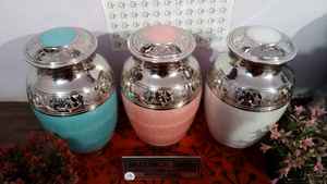 Urne funéraire pour adulte en aluminium rose avec gravure argentée rose, style américain, BRASSWORLD INDIA - Product Image 5