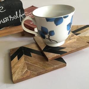 Sous-verre en bois fait à la main en résine de la meilleure qualité Ensemble de tapis/tampons de café carrés écologiques 4 pièces pour les restaurants à la maison - Product Image 5