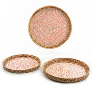 Plateau rond naturel en rotin du Vietnam, 12 pièces, ensemble de plateaux roses en forme de mère de la perle, plateaux de service artisanaux en rotin - Product Image 1