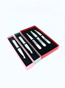 Vente en gros de haute qualité en acier inoxydable argenté pince à épiler extension de sourcil Instruments de beauté avec logo personnalisé - Product Image 2