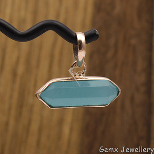 Connecteur de pendentif de lunette fait à la main en calcédoine aqua plaqué or rose/argent/or en forme de pointe pour la fabrication de bijoux composants en laiton - Product Image 1