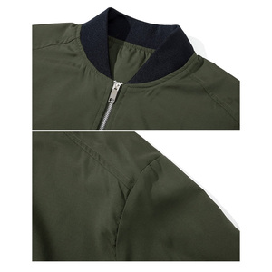 ซอฟต์เชลล์กันลมกันน้ำสำหรับผู้ชายสไตล์มหาวิทยาลัยสีเขียวปกตั้งสำหรับฤดูหนาวดีไซน์แบบกำหนดเอง - Product Image 4