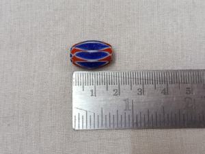 ลูกปัดแก้วเชฟรอนผิวด้านแบบเก่าทำจากลูกปัดแก้วลายทางสีน้ำเงินขาวแดงสำหรับนักออกแบบเครื่องประดับและร้านค้าลูกปัด - Product Image 2