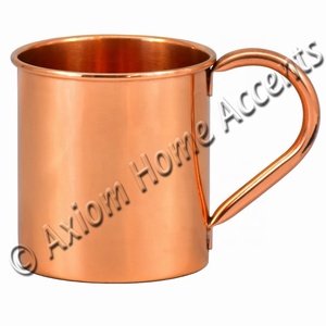 Tasse en cuivre pur pour Moscow Mule Ensemble de 4 pièces avec poignée en cuivre Miroir lisse fini par Axiom Home Accents - Product Image 3