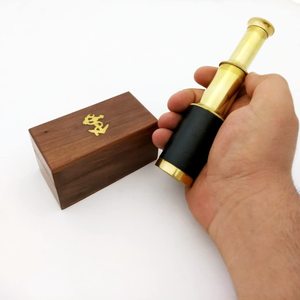 Telescopio náutico de latón de mano de 6 "con caja de madera - Product Image 1