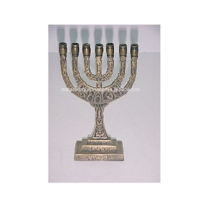 Hot Vantage Moderne Nouvelle Arrivée Dernière Conception Élégant Bougeoirs En Métal 7 Branches Menorah Bougeoir En Métal Temple Menorah - Product Image 3