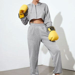 Inspire Apparel Haut court à manches longues pour femmes de haute qualité Sweat à capuche Streetwear imprimé avec logo personnalisé avec doublure au printemps - Product Image 4