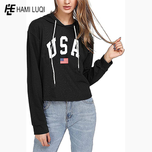 เสื้อครอปท็อปผู้หญิงสำหรับฤดูหนาวปี 2025 ขายส่ง ผ้าหนา 420 GSM พิมพ์ลายโลโก้ด้านหน้าแบบพัฟฟ์สั่งทำได้ ทรงโอเวอร์ไซส์ มีฮู้ด ผ้าฟลีซ - Product Image 2