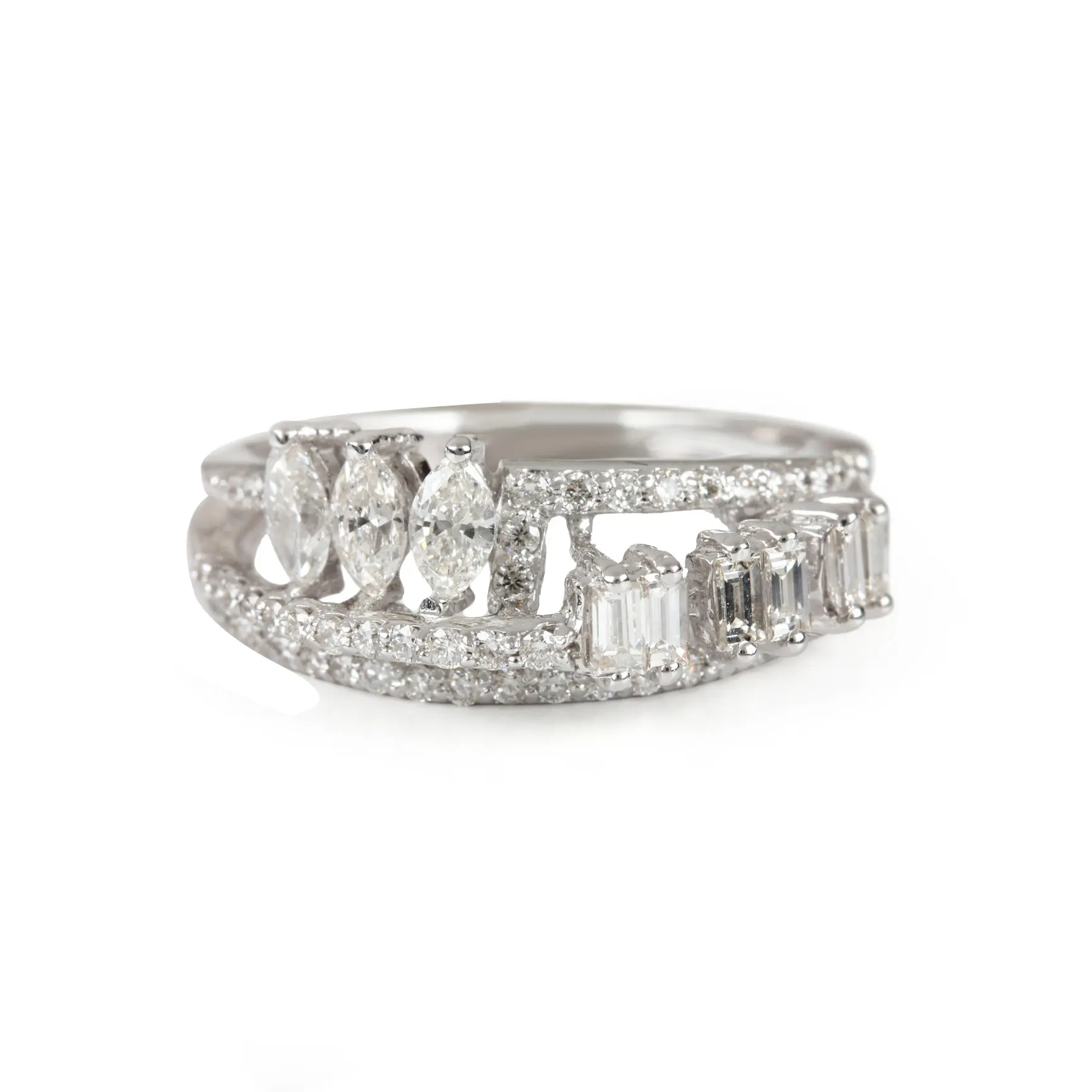 Anello di fidanzamento con diamante taglio pavé naturale e Baguette produttore e fornitore di gioielli in oro bianco 18 carati puro