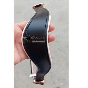 Trainer Choice Luxury Horse Tack Halter de haute qualité avec canal vide et rembourrage rose sur la pièce de joue du nez - Product Image 1