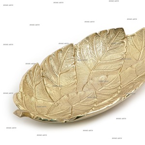 Fabuleux Design Argent Couleur Dessert Dates Plateau En Aluminium Trois Compartiments Feuille Plateau Pour La Maison Hôtel Utilisation - Product Image 6