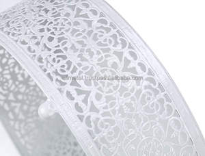 ชุดแท่นวางเค้กสีขาว3ชิ้นแบบทันสมัยที่วางคัพเค้กโลหะทรงกลมมีดีไซน์เรียบง่าย - Product Image 4