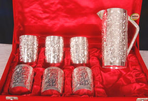 Ensemble de pichet et verre de qualité extrême, Antique, beau et de styliste, décoration de la maison - Product Image 2