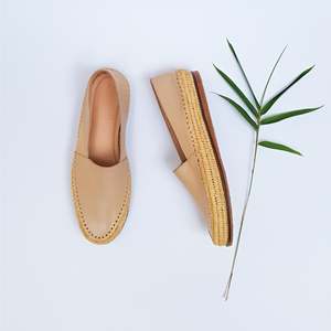 Chaussures en raphia, baskets faites à la main pour femmes, collection unique artisanale - Product Image 1