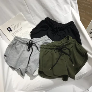 Short de course de sports d'été unisexe avec logo personnalisé de haute qualité Short de yoga d'entraînement personnalisable pour les arts martiaux - Product Image 2