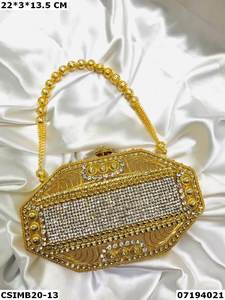 Sacs de soirée élégants à pochettes en métal Accessoire durable pour élever votre tenue formelle - Product Image 4