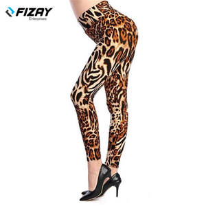 Leggings de fitness respirants confortables taille haute pour femmes pantalons imprimés décontractés avec effet push-up sans couture - Product Image 2