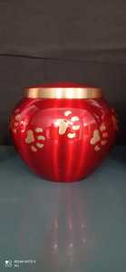 BRASSWORLD INDIA ODYSSEY URNA FUNERARIA PARA CENIZAS DE MASCOTAS ROJA BRILLANTE, Estilo Americano, Latón de Alta Calidad, Hecho en India, Artículos Funerarios - Product Image 2