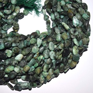 Prix de gros : Pépites d'émeraude naturelle, perles de pierres précieuses irrégulières, taille 7-12mm, brin de 13 pouces, Rajasthan Maryam Exports pour le bricolage - Product Image 3