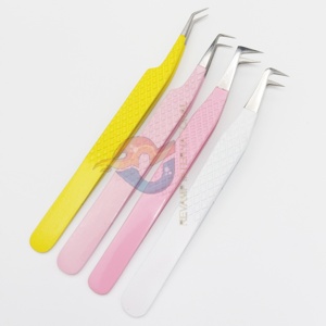 Pince à épiler à prise parfaite à 90/45 degrés de marque privée, extension de cils à pointe incurvée, isolation et méga volume de cils - Product Image 6