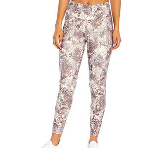 Venta al por mayor de pantalones de yoga informales de verano transpirables de punto control de la barriga pantalones de yoga de cintura alta Scrunch Butt Ribbed Leggings Set - Product Image 1