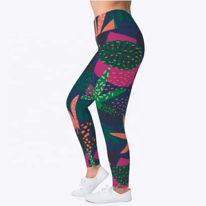 Leggings con Estampado Floral de Loto para Mujer, Poliéster/Spandex, Antibacterianos y Transpirables, Cintura Elástica, Talla y Logotipo Personalizables - Product Image 3