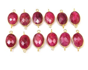 Rubis teint avec laiton plaqué or 18 carats forme ovale à facettes fait à la main fabrication de bijoux à la mode connecteur de lunette - Product Image 5