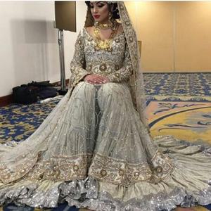 Royal Beautiful Sharara Robe longue avec tenue ethnique élégante Dupatta lourde pour mariage et fête 2025 - Product Image 1