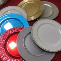 Assiettes de présentation en fer doré classique, polies et durables, style américain, couleur personnalisable, pour décoration de mariage, vente en gros à prix abordable