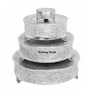 <b>Set</b> Of Four Kitchen Decorative Metal <b>Cake</b> <b>Stand</b> Premium Quality Handmade Round Shape Tabletop Wholesale Metal <b>Cake</b> <b>Stand</b> - Product Image 1