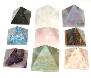 ปิรามิดจักระผูกมัด: ปิรามิดหินบำบัด - Product Image 1
