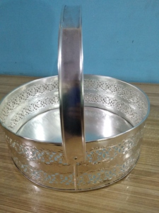 ถาดใส่ของตกแต่งทรงกลมพร้อมมือจับสีเงินชุบผลไม้ผักสินค้าอื่นๆที่ทำในบ้านการใช้งานโรงแรมร้านอาหารห้องบ้าน - Product Image 3