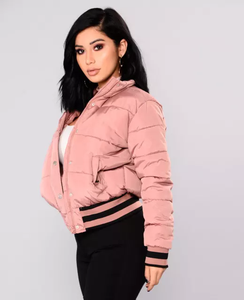 2021รูปแบบใหม่ฤดูหนาวน้ำหนักเบาพิมพ์โลโก้ที่อบอุ่นที่กำหนดเองลงปักเป้าแจ็คเก็ตสำหรับผู้หญิง - Product Image 5