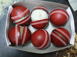 Balles de cricket professionnelles de haute qualité 50 balles en cuir dur de niveau international - Product Image 6