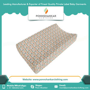 Housse à langer pour bébé, nu-pieds avec étiquette privée - Product Image 3