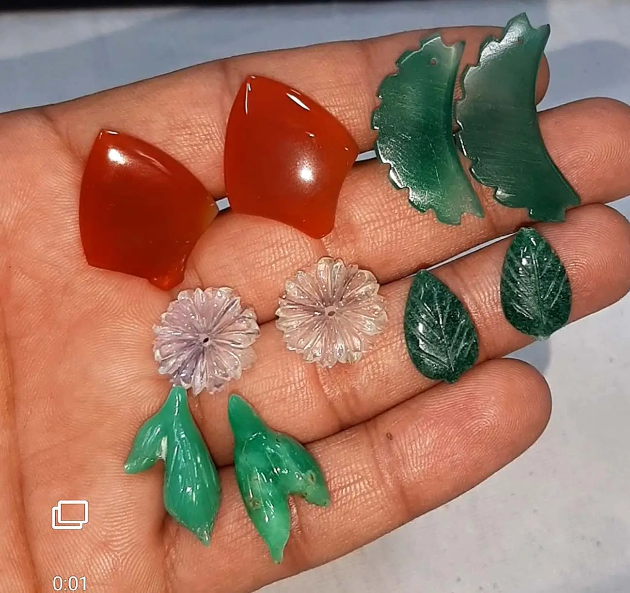 Super feiner Edelstein Kristall quarz/Onyx Blume Mehrfarbige Mischung geformter geschnitzter Edelstein für die Schmuck herstellung