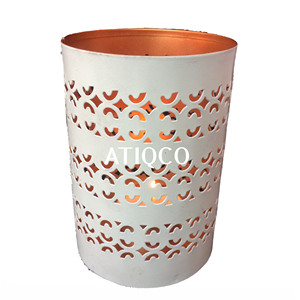 Portavelas de Hierro con Grabado Rosa, Hecho a Mano, Elegante Centro de Mesa para Cenas y Decoración del Hogar Atiqco - Product Image 2