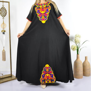 Venta caliente de las mujeres sueltas satén Kaftan Floral bordado cuello en V cremallera borla decoraciones hasta la rodilla lavable Natural - Product Image 1