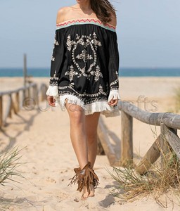 La mayoría de las tendencias Beach Swim Wear Off Shoulder Tops Poncho de mujer Boho bordado Túnica Tops Casual Vestidos de mujer - Product Image 2