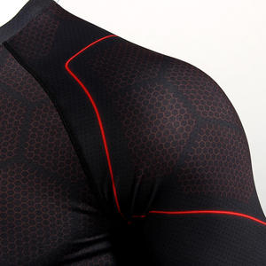 Camiseta de compresión personalizada para hombre, manga larga, tipo rash guard - Product Image 4