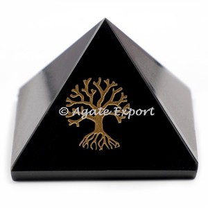 Vente en gros de cristaux de pierres précieuses naturelles personnalisées, artisanat en pierres semi-précieuses, pyramides en agate noire gravées avec un symbole d'arbre, Reiki, guérison, Feng Shui - Product Image 2