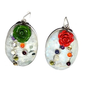 Colgante de Ágata Arcoíris Tallado en Forma Ovalada para Chakra, Estilo Feng Shui - Product Image 1