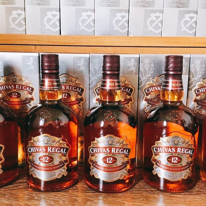 Смешанный ВИСКИ Chivas Regal 12 и 18 по заводской цене