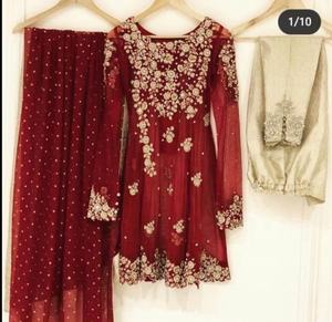 Kurta indien traditionnel avec pantalon | Tenue de fête et de mariage chic avec broderie complexe - Product Image 1