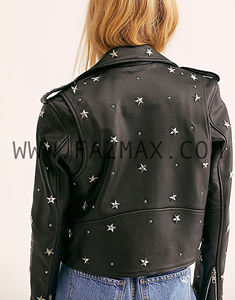 Chaqueta de cuero con tachuelas de estrella para mujer - Product Image 2
