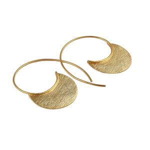 Pendiente hecho a mano con acabado mate, chapado en oro, gancho de regalo para chicas, diseño martillado - Product Image 2